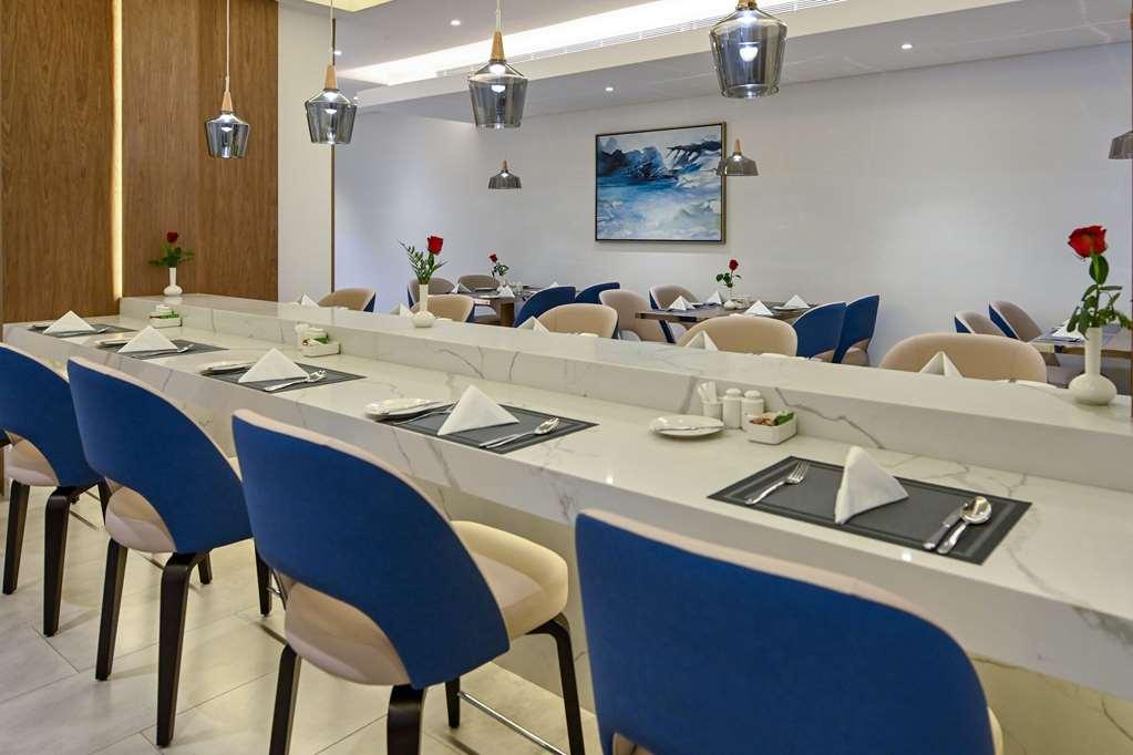 Comfort Hotel Jeddah King Road Restaurace fotografie